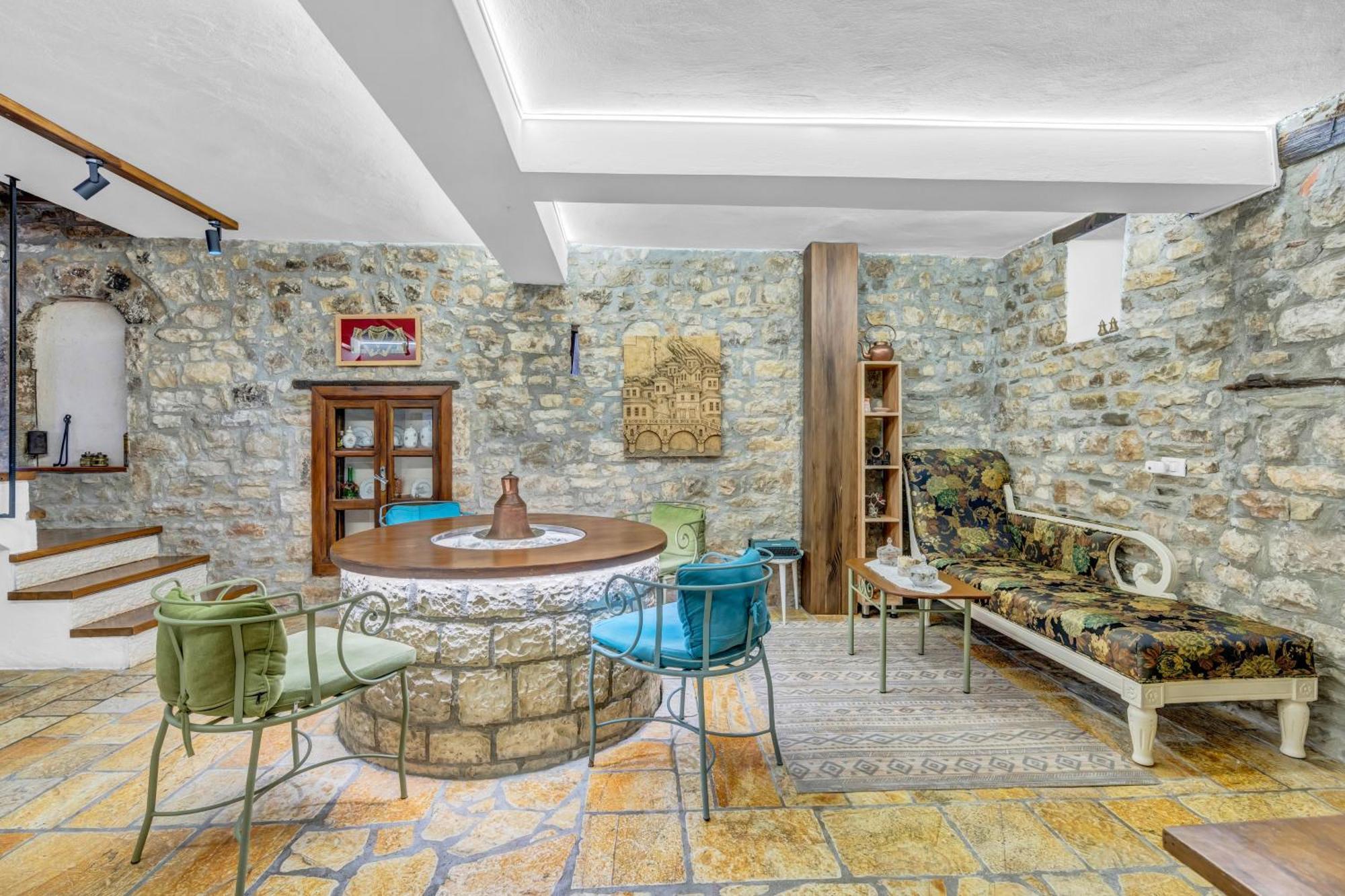 The Well House - Unesco Berat Exterior photo